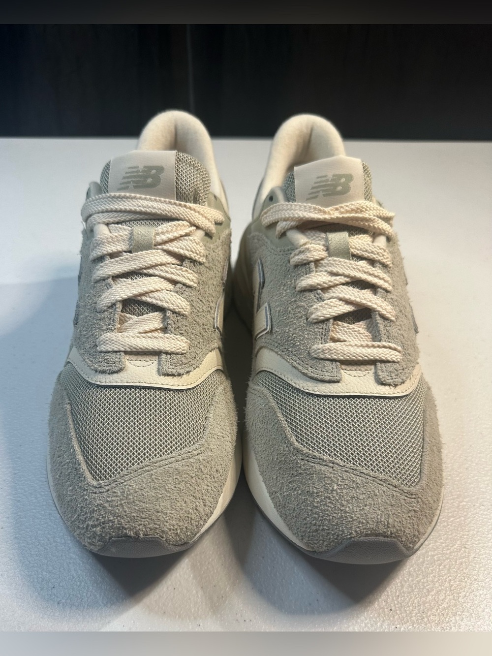 New Balance 997R Suede Sneakers U997REF Olivine/Linen Women’s 12.5 new w/out box - Picture 2 of 10